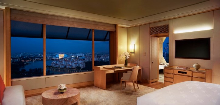 1Elevated Kallang Room