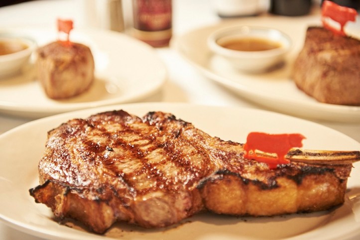1Wolfgang's Steakhouse - Rib Eye(DryAged) 1.jpg
