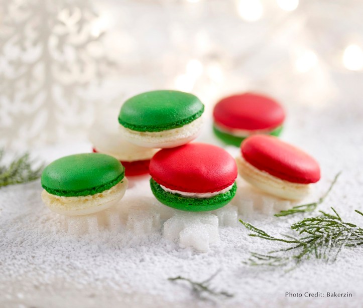 Festive Macarons 'Santa Buttons'