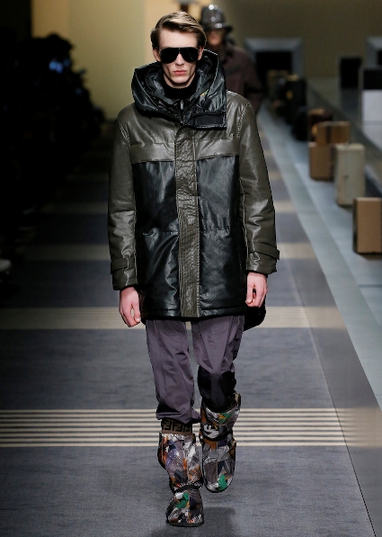 21_FENDI_MEN_FW_18-19