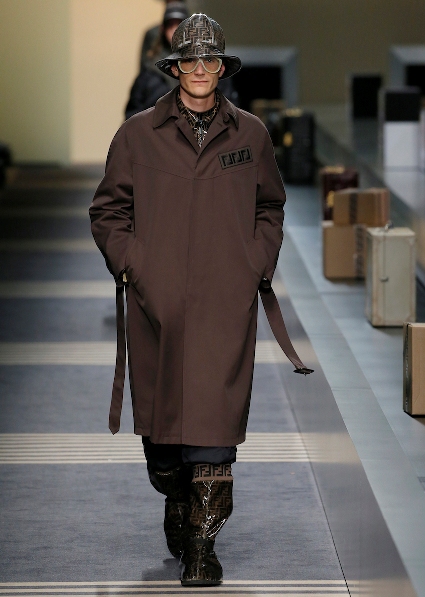 22_FENDI_MEN_FW_18-19