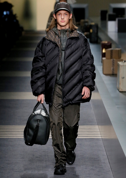 23_FENDI_MEN_FW_18-19