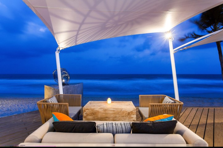 Centara Grand Beach Resort Samui  Coast Beach Bar &amp; Restaurant