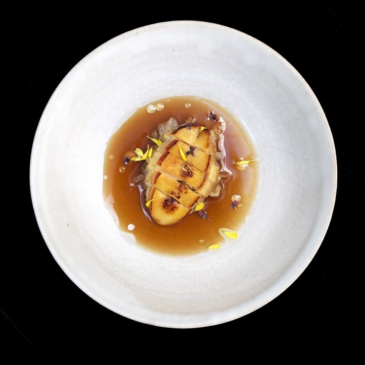 Abalone, burnt onion broth, white sesame, kinome (TOP)