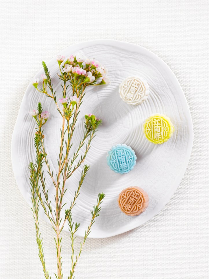 Four Seasons Hotel Singapore - Snowskin Mooncakes