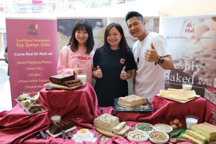 (from left) UFM 100.3- DJ Kemin, Ah Mah CEO- Serene Ang &amp; Li NanXing