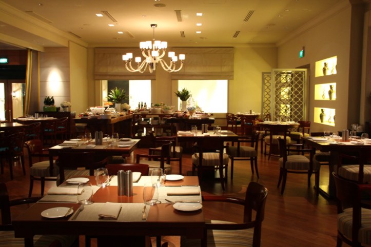 Four Seasons Hotel Singapore_One-Ninety Restaurant