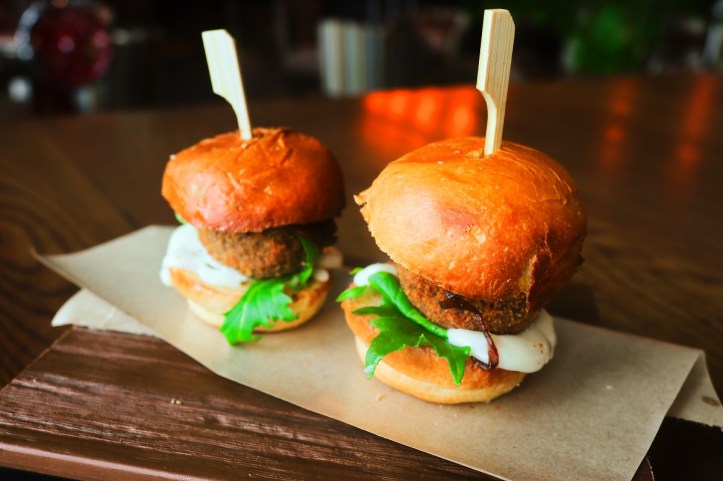 manzo – cipolla – insalata – parmigiana