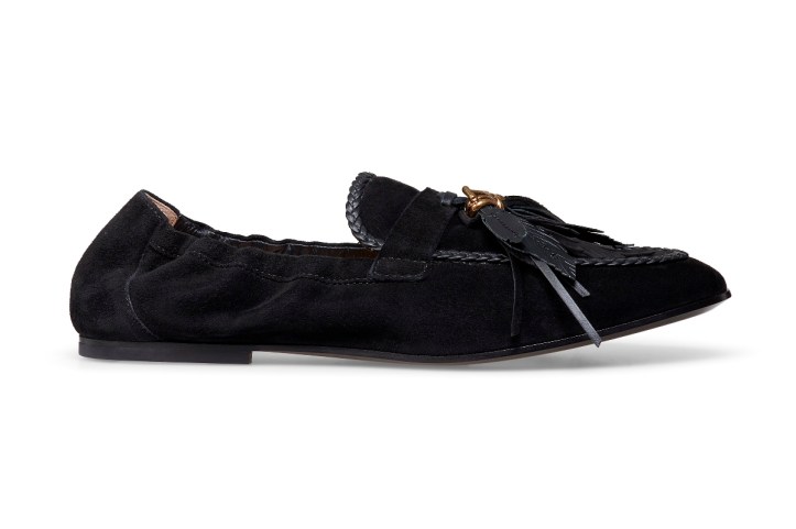 03-B (HKD 6,900)