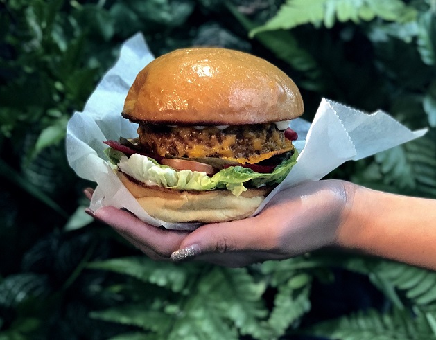 Enjoy the ever-popular Beyond Burger at PARKROYAL on Pickering's 'Green on the Go' pop-up stall1