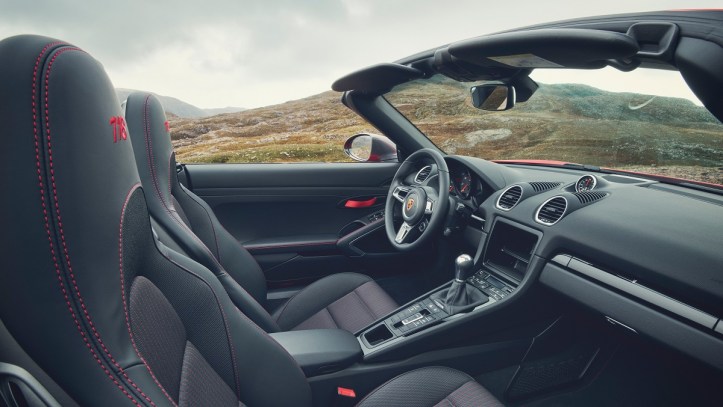 high_718_boxster_t_2018_porsche_ag (1)