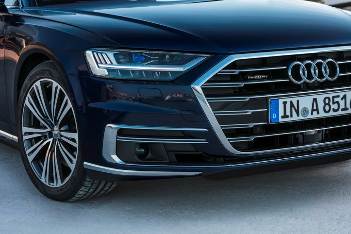Audi A8 (14)