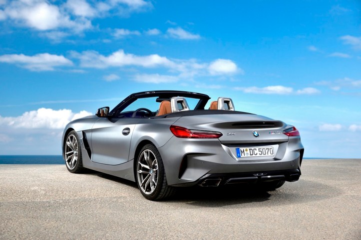 P90328372_highRes_the-new-bmw-z4-m40i-