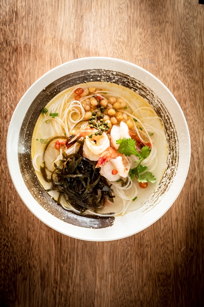 Chuan Hung King Prawns Rice Noodle Vine Pepper 2.jpg