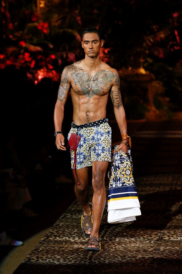 Dolce&amp;Gabbana Men's Fashion Show Spring-Summer 2020 (106)