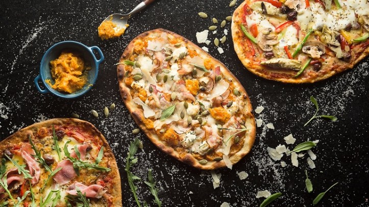 Assorted flatbreads at Ash & Elm_InterContinental Singapore