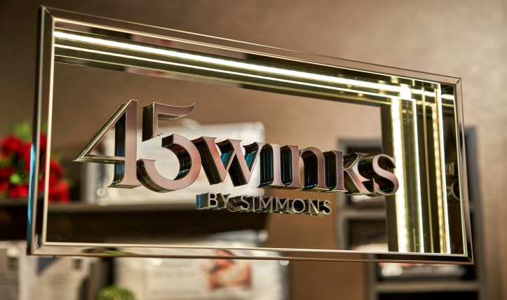 Simmons Gallery Capitol Piazza (3)