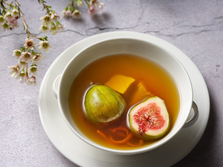 Jiang-Nan Chun Summer Menu - Double-boiled Pork Shoulder with Figs and Cordyceps Flower