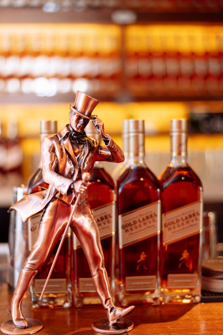 JW Gold_Reserve Bottles