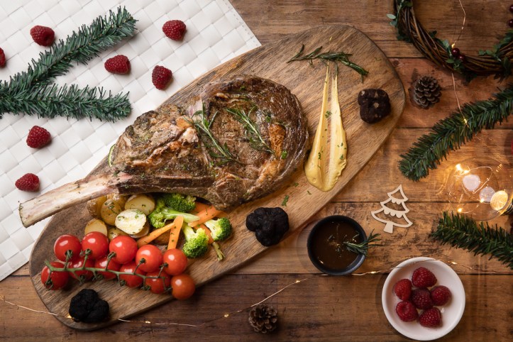 Holiday Inn Singapore Atrium_Slow-baked Australian Grain-fed Beef Tomahawk.jpg