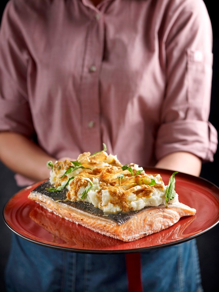 Hotel Indigo Singapore Katong - Festive 2019 - Salmon with Laksa Sauce - Baba Chews