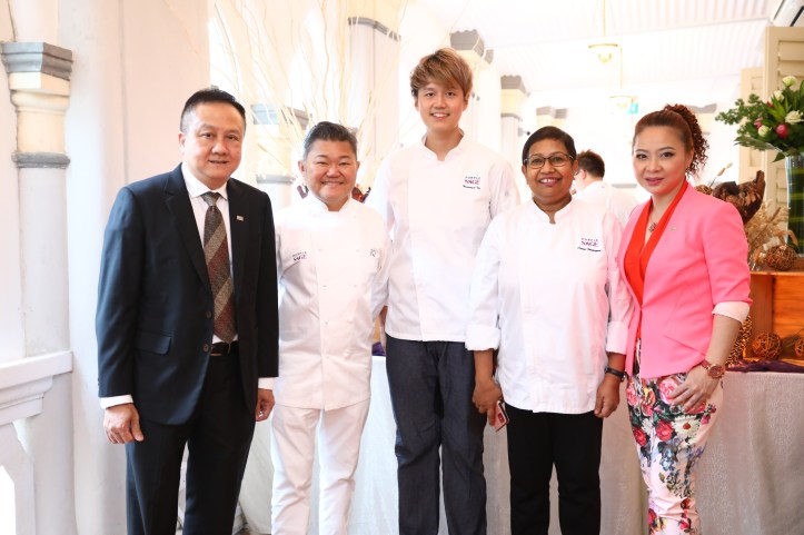 Alan Tan, Chef Justin, Chef Immanuel, Chef Devagi, Chris Loh.JPG