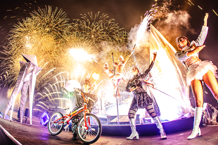 Japanese hanabi synced with world-class performances.png