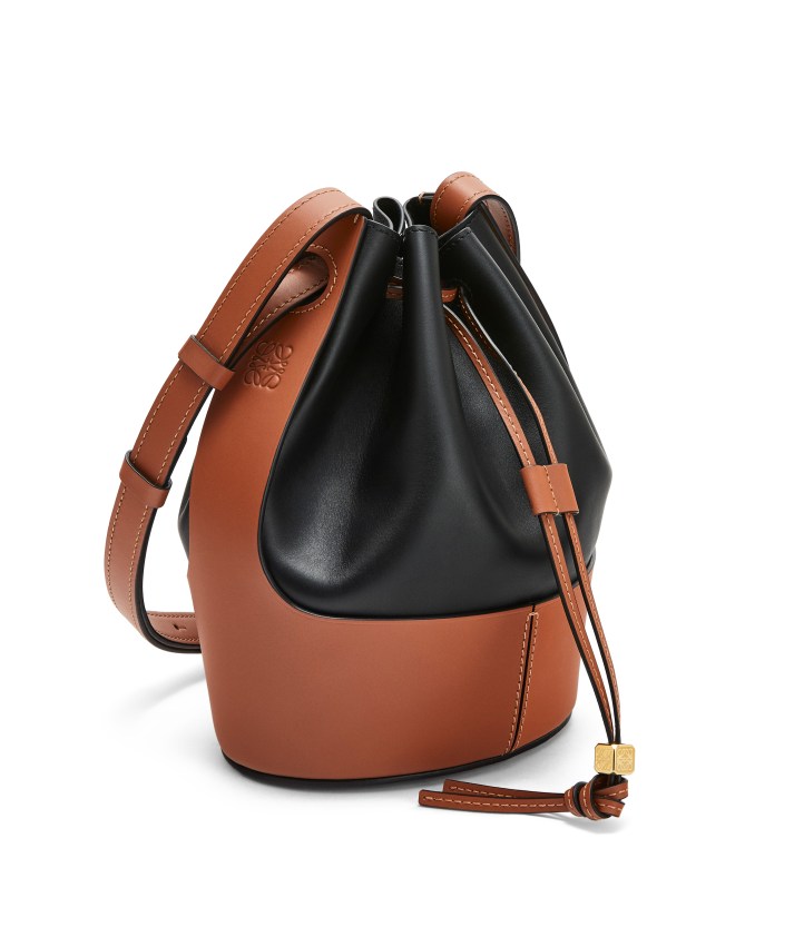 326.76AC31_1329_2F_Hi