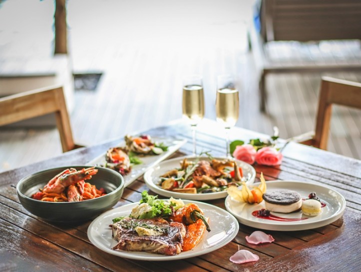 A Taste of Romance at Outdoor Pool Terrace lowres