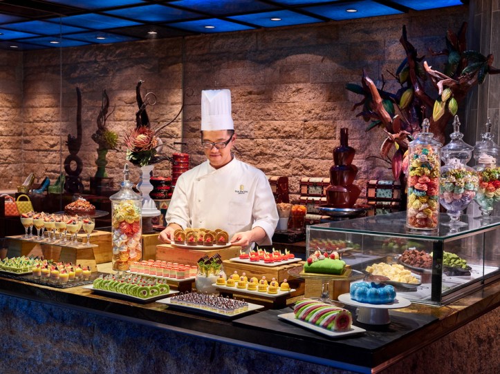 Edge - Dessert Theatre with Chef