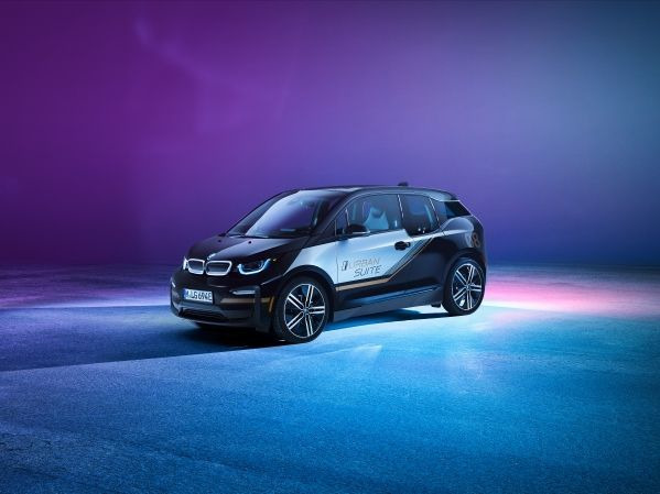 P90379537_lowRes_bmw-i3-urban-suite-a