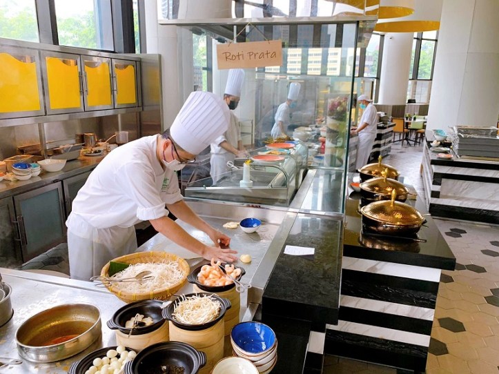 Atrium Restaurant - Chefs at the Live Cooking Stations