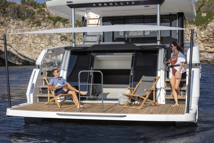 Absolute Navetta 64 - beach club