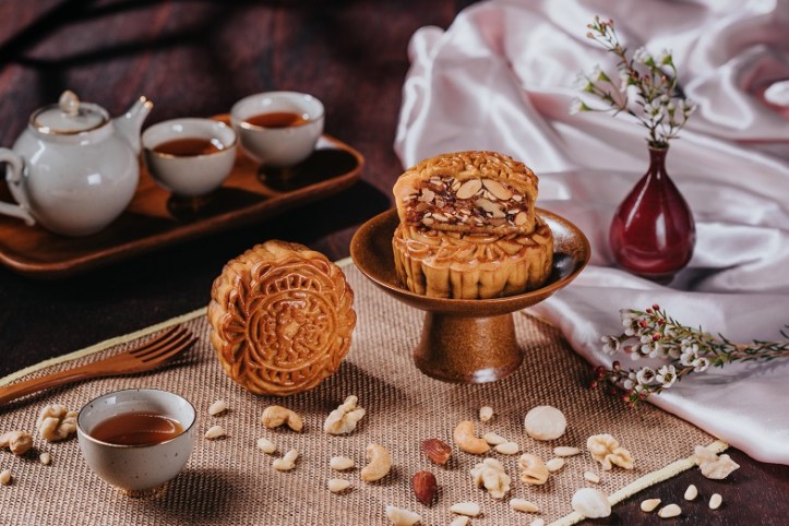 004_Jamon Iberico Baked Mooncake