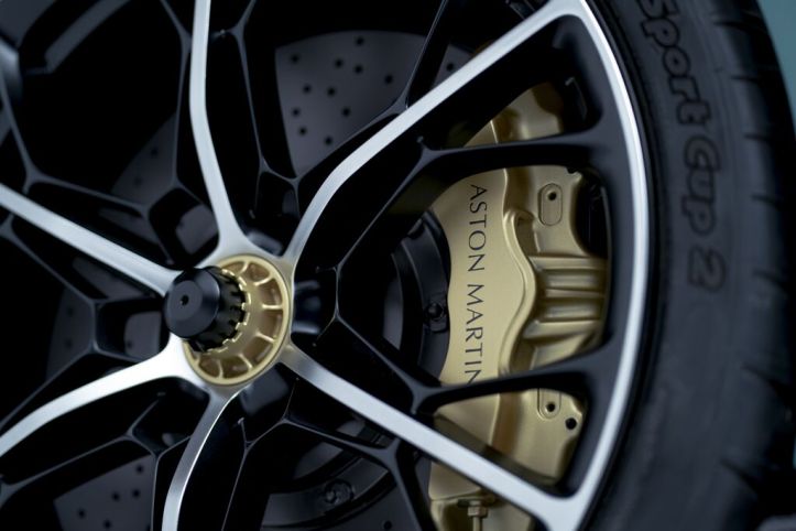 Aston Martin Valhalla (27)