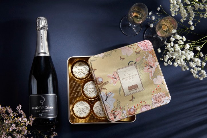 Champagne Truffle Snow-Skin Mooncake - with Billecart Salmon