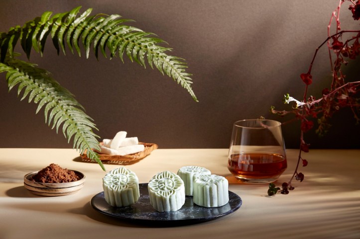 Yunnan Dark Brown Sugar and Rum Truffle Snow-Skin Mooncake