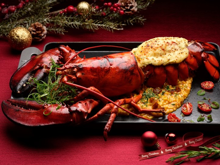 Black Truffle Lobster Thermidor with Lobster Bisque Risotto_Singapore Marriott Tang Plaza Hotel_