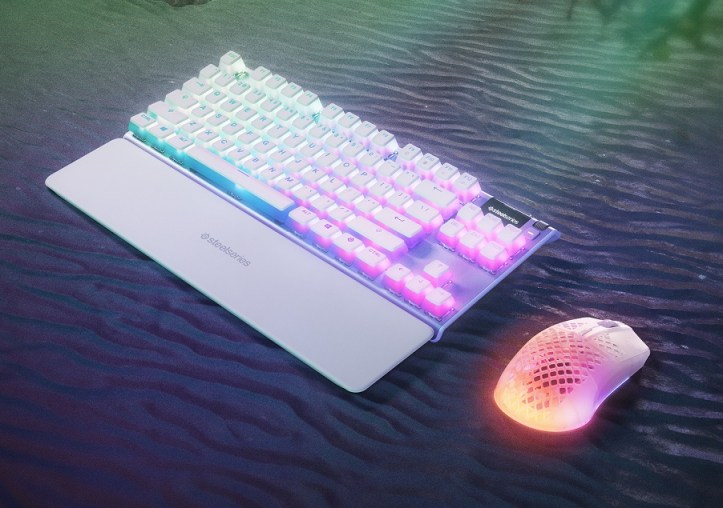 le_ghost_keyvis_collection_wide@0.5x (1)