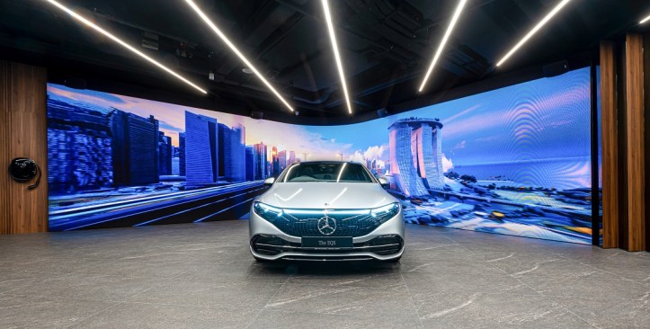 Mercedes-Benz Concept Store 4